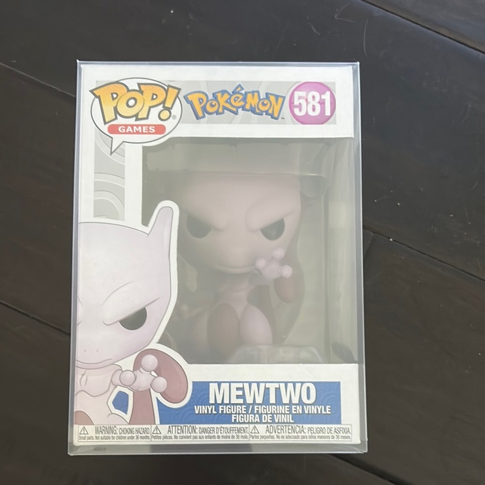 Mewtwo Funko Pop Pokémon 581 Vinyl Figure - New in box